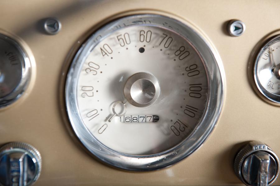 Панель приборов DeSoto Fireflite Indy 500 Pacesetter (S-24) 1956 года  (фото 10 из 35)
